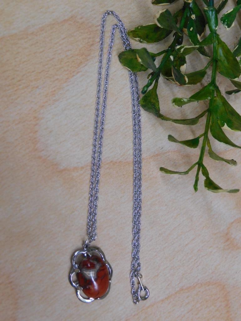 GENUINE STONE PENDANT ON CHAIN NECKLACE ROCK STONE LAPIDARY SPECIMEN: GENUINE STONE PENDANT ON CHAIN NECKLACE ROCK STONE LAPIDARY SPECIMEN — Part of our Discover Hidden Harbor, Crystals and Gems auction at HATMAN'S Auctions! Please see photos for measurements and