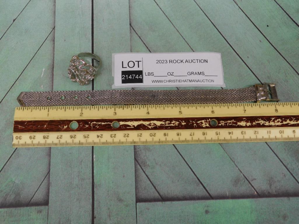 MIXED JEWELRY LOT ROCK STONE LAPIDARY SPECIMEN: MIXED JEWELRY LOT ROCK STONE LAPIDARY SPECIMEN — Part of our Discover Hidden Harbor, Crystals and Gems auction at HATMAN'S Auctions! Please see photos for measurements and condition. YES, we have