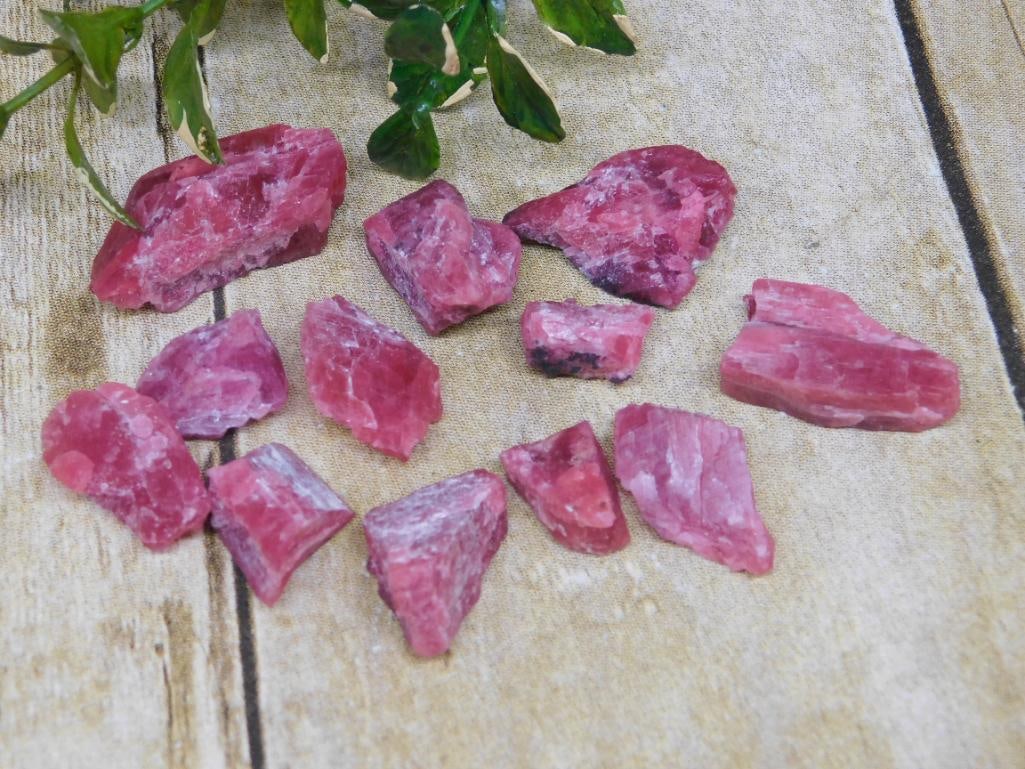 GEM RHODONITE ROCK STONE LAPIDARY SPECIMEN: GEM RHODONITE ROCK STONE LAPIDARY SPECIMEN — Part of our Discover Hidden Harbor, Crystals and Gems auction at HATMAN'S Auctions! Please see photos for measurements and condition. YES, we have in-hou