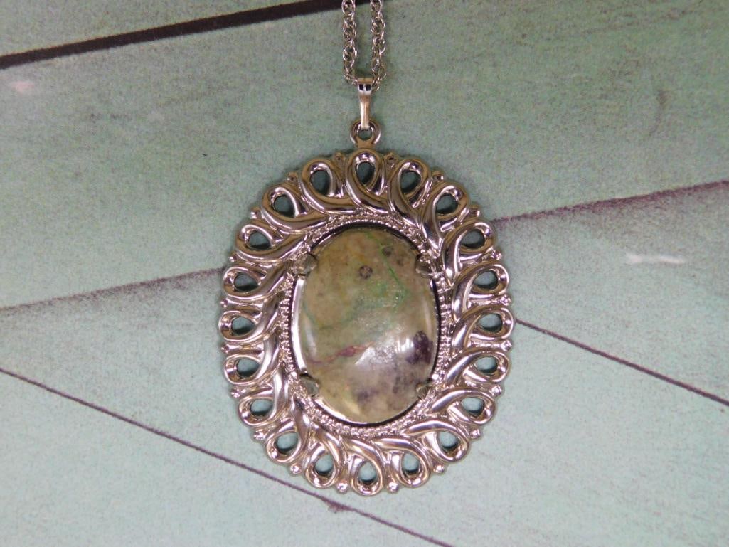 GENUINE STONE PENDANT ON CHAIN NECKLACE ROCK STONE LAPIDARY SPECIMEN: GENUINE STONE PENDANT ON CHAIN NECKLACE ROCK STONE LAPIDARY SPECIMEN — Part of our Discover Hidden Harbor, Crystals and Gems auction at HATMAN'S Auctions! Please see photos for measurements and