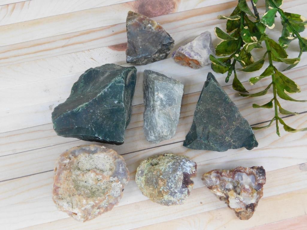 MIXED LOT ROCK STONE LAPIDARY SPECIMEN: MIXED LOT ROCK STONE LAPIDARY SPECIMEN — Part of our Discover Hidden Harbor, Crystals and Gems auction at HATMAN'S Auctions! Please see photos for measurements and condition. YES, we have in-house s