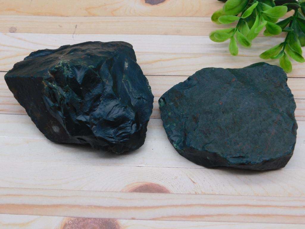 MIXED ROUGH LOT ROCK STONE LAPIDARY SPECIMEN: MIXED ROUGH LOT ROCK STONE LAPIDARY SPECIMEN — Part of our Discover Hidden Harbor, Crystals and Gems auction at HATMAN'S Auctions! Please see photos for measurements and condition. YES, we have in-h
