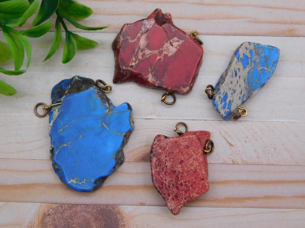 IMPRESSION JASPER PENDANTS ROCK STONE LAPIDARY SPECIMEN: IMPRESSION JASPER PENDANTS ROCK STONE LAPIDARY SPECIMEN — Part of our Discover Hidden Harbor, Crystals and Gems auction at HATMAN'S Auctions! Please see photos for measurements and condition. YES,