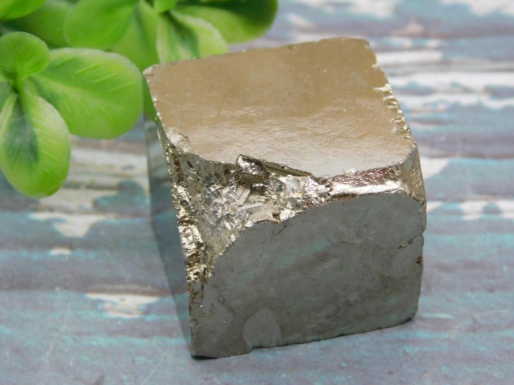 NATURAL FORMATION SPANISH PYRITE CUBE ROCK STONE LAPIDARY SPECIMEN: NATURAL FORMATION SPANISH PYRITE CUBE ROCK STONE LAPIDARY SPECIMEN — Part of our Discover Hidden Harbor, Crystals and Gems auction at HATMAN'S Auctions! Please see photos for measurements and