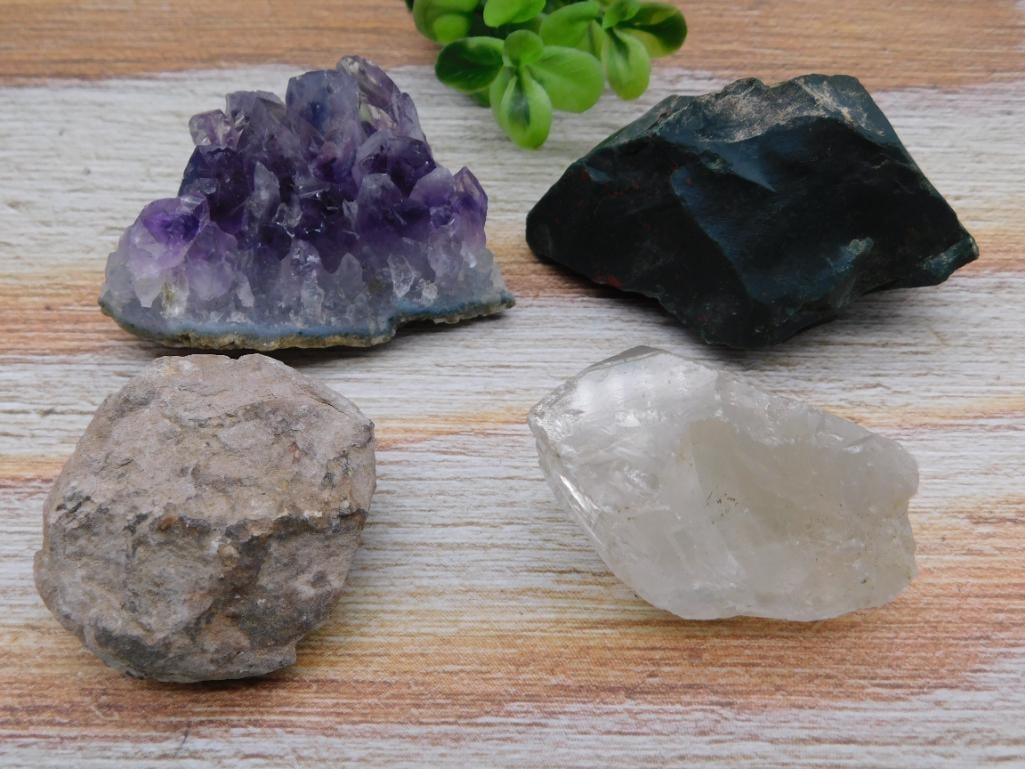 MIXED ROUGH LOT ROCK STONE LAPIDARY SPECIMEN: MIXED ROUGH LOT ROCK STONE LAPIDARY SPECIMEN — Part of our Discover Hidden Harbor, Crystals and Gems auction at HATMAN'S Auctions! Please see photos for measurements and condition. YES, we have in-h