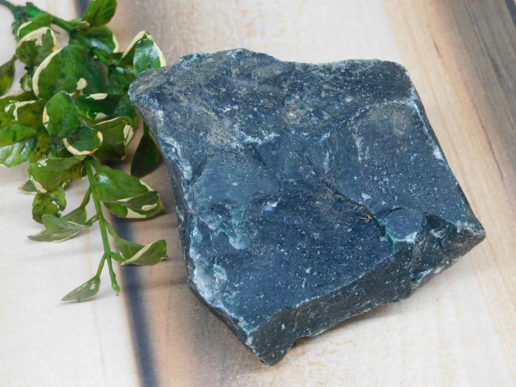 MOSS PLUME ROCK STONE LAPIDARY SPECIMEN: MOSS PLUME ROCK STONE LAPIDARY SPECIMEN — Part of our Discover Hidden Harbor, Crystals and Gems auction at HATMAN'S Auctions! Please see photos for measurements and condition. YES, we have in-house