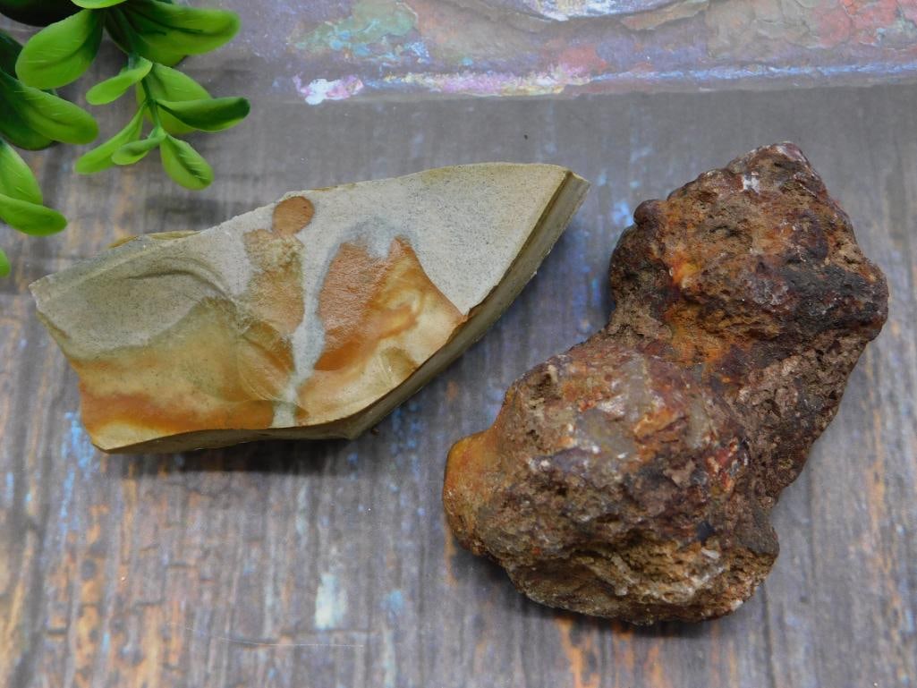 MIXED ROUGH LOT ROCK STONE LAPIDARY SPECIMEN: MIXED ROUGH LOT ROCK STONE LAPIDARY SPECIMEN — Part of our Discover Hidden Harbor, Crystals and Gems auction at HATMAN'S Auctions! Please see photos for measurements and condition. YES, we have in-h