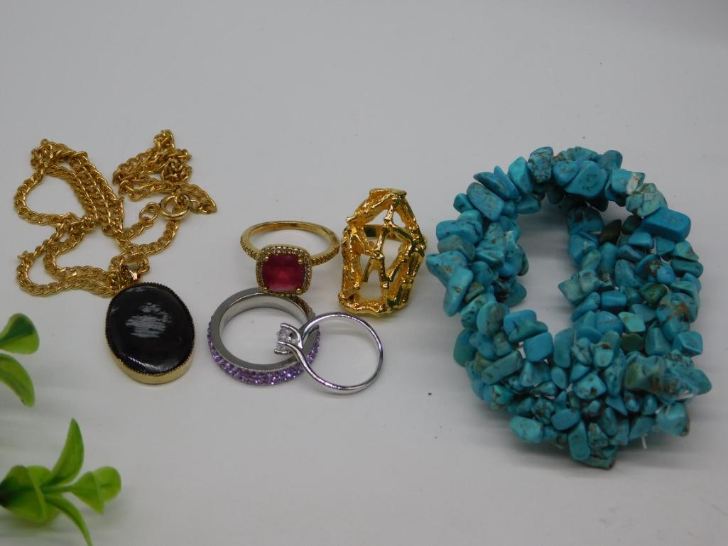 MIXED JEWELRY LOT ROCK STONE LAPIDARY SPECIMEN: MIXED JEWELRY LOT ROCK STONE LAPIDARY SPECIMEN — Part of our Discover Hidden Harbor, Crystals and Gems auction at HATMAN'S Auctions! Please see photos for measurements and condition. YES, we have in