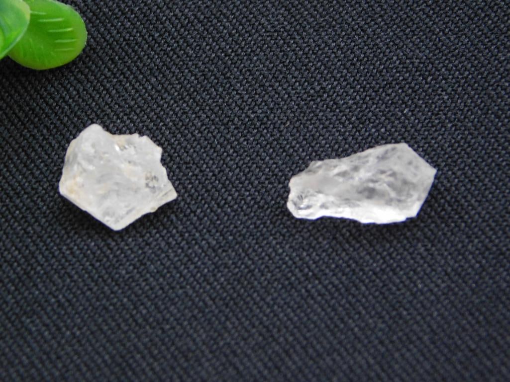 HERKIMER DIAMONDS ROCK STONE LAPIDARY SPECIMEN: HERKIMER DIAMONDS ROCK STONE LAPIDARY SPECIMEN — Part of our Discover Hidden Harbor, Crystals and Gems auction at HATMAN'S Auctions! Please see photos for measurements and condition. YES, we have