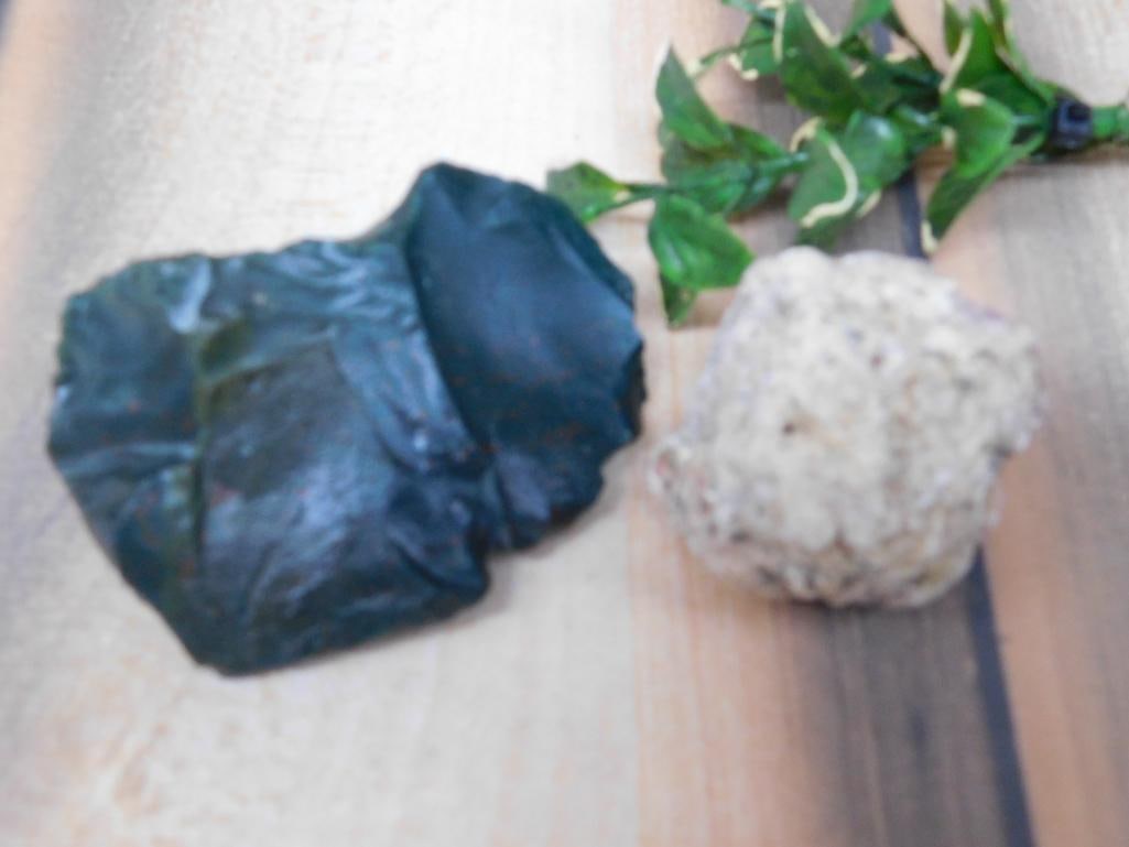 MIXED ROUGH LOT ROCK STONE LAPIDARY SPECIMEN: MIXED ROUGH LOT ROCK STONE LAPIDARY SPECIMEN — Part of our Discover Hidden Harbor, Crystals and Gems auction at HATMAN'S Auctions! Please see photos for measurements and condition. YES, we have