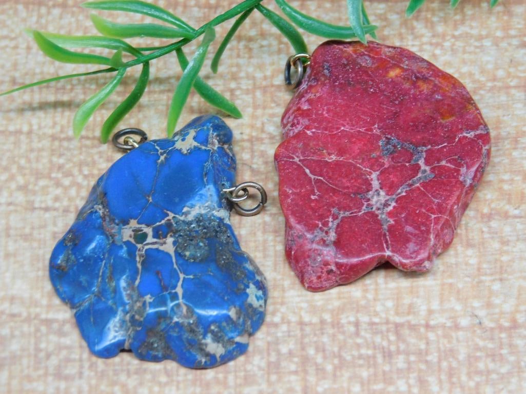 IMPRESSION JASPER PENDANTS ROCK STONE LAPIDARY SPECIMEN: IMPRESSION JASPER PENDANTS ROCK STONE LAPIDARY SPECIMEN — Part of our Discover Hidden Harbor, Crystals and Gems auction at HATMAN'S Auctions! Please see photos for measurements and condition. YES, w