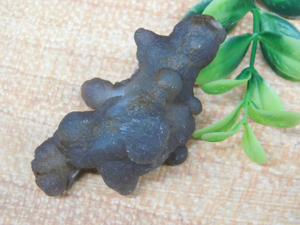 CHALCEDONY ROCK STONE LAPIDARY SPECIMEN: CHALCEDONY ROCK STONE LAPIDARY SPECIMEN — Part of our Discover Hidden Harbor, Crystals and Gems auction at HATMAN'S Auctions! Please see photos for measurements and condition. YES, we have in-house 