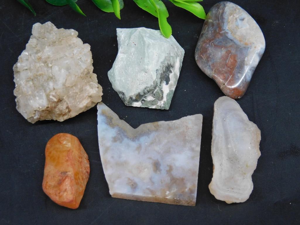 MIXED ROUGH LOT ROCK STONE LAPIDARY SPECIMEN: MIXED ROUGH LOT ROCK STONE LAPIDARY SPECIMEN — Part of our Discover Hidden Harbor, Crystals and Gems auction at HATMAN'S Auctions! Please see photos for measurements and condition. YES, we have in-h