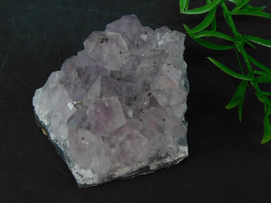 AMETHYST ROCK STONE LAPIDARY SPECIMEN (1 of 2)