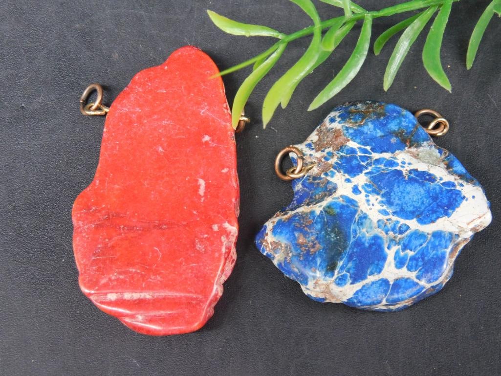 IMPRESSION JASPER PENDANTS ROCK STONE LAPIDARY SPECIMEN: IMPRESSION JASPER PENDANTS ROCK STONE LAPIDARY SPECIMEN - Part of our Discover Golden Attic, Crystals and Gems auction at HATMAN'S Auctions! Please see photos for measurements and condition. YES, we
