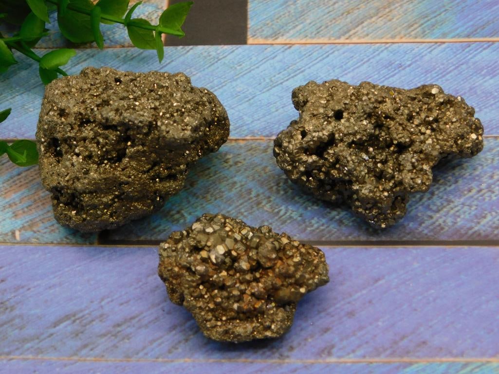 PYRITE ROCK STONE LAPIDARY SPECIMEN: PYRITE ROCK STONE LAPIDARY SPECIMEN - Part of our Discover Golden Attic, Crystals and Gems auction at HATMAN'S Auctions! Please see photos for measurements and condition. YES, we have in-house