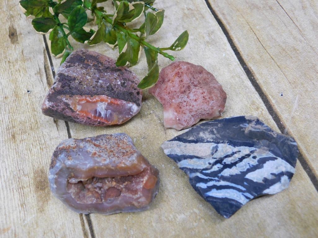 MIXED ROUGH LOT ROCK STONE LAPIDARY SPECIMEN: MIXED ROUGH LOT ROCK STONE LAPIDARY SPECIMEN - Part of our Discover Golden Attic, Crystals and Gems auction at HATMAN'S Auctions! Please see photos for measurements and condition. YES, we have