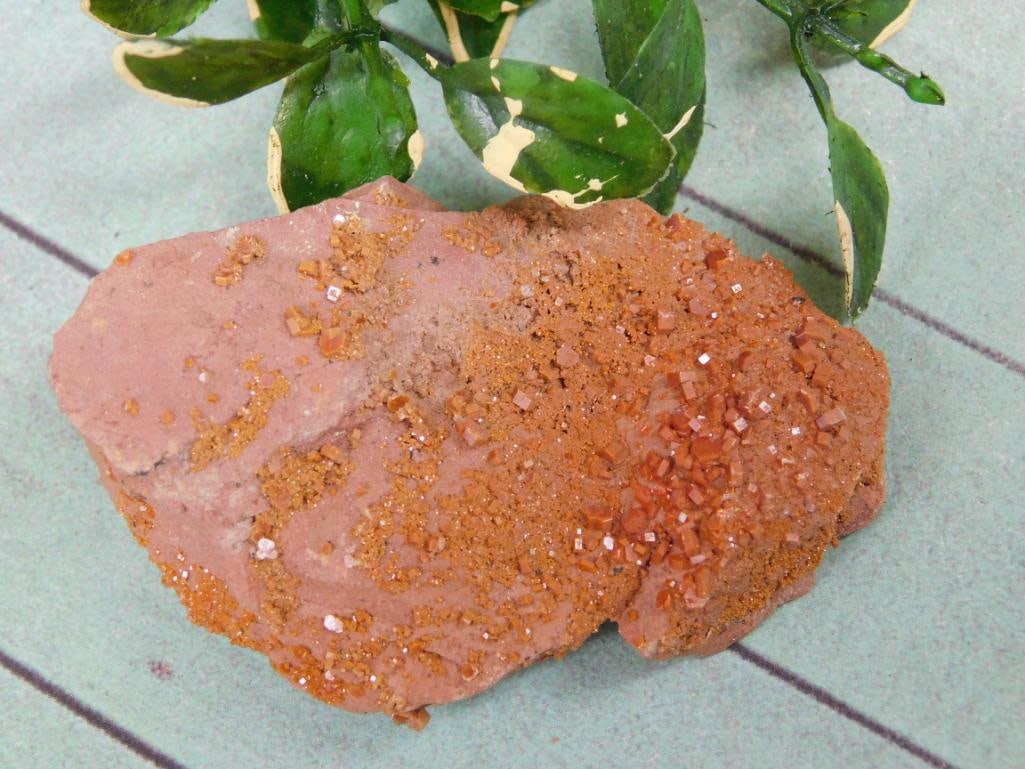 VANADINITE ROCK STONE LAPIDARY SPECIMEN: VANADINITE ROCK STONE LAPIDARY SPECIMEN - Part of our Discover Golden Attic, Crystals and Gems auction at HATMAN'S Auctions! Please see photos for measurements and condition. YES, we have in-house