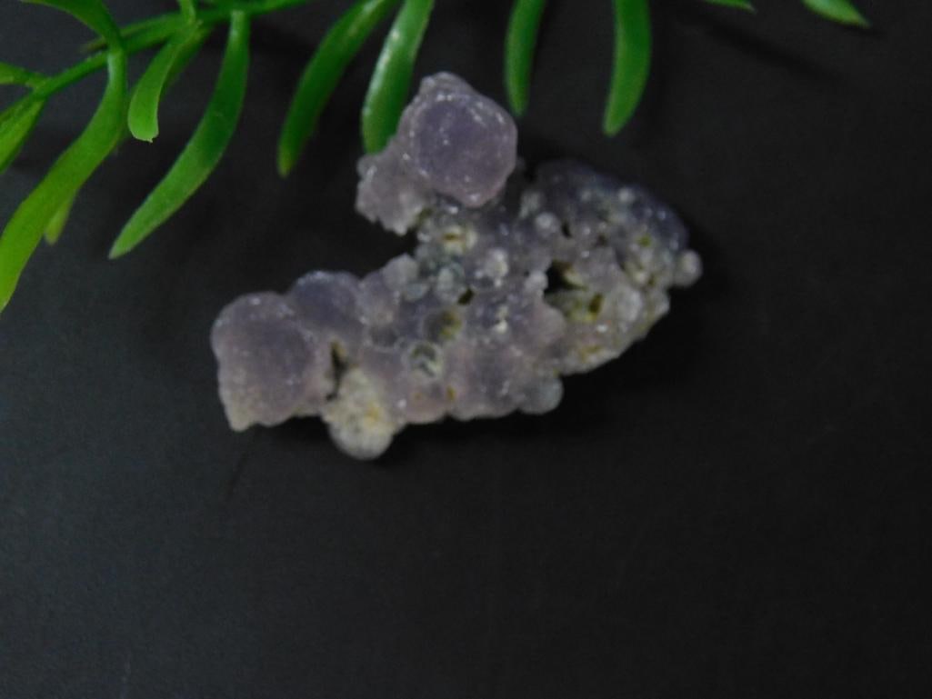 GRAPE AGATE ROCK STONE LAPIDARY SPECIMEN: GRAPE AGATE ROCK STONE LAPIDARY SPECIMEN - Part of our Discover Golden Attic, Crystals and Gems auction at HATMAN'S Auctions! Please see photos for measurements and condition. YES, we have in-house sh