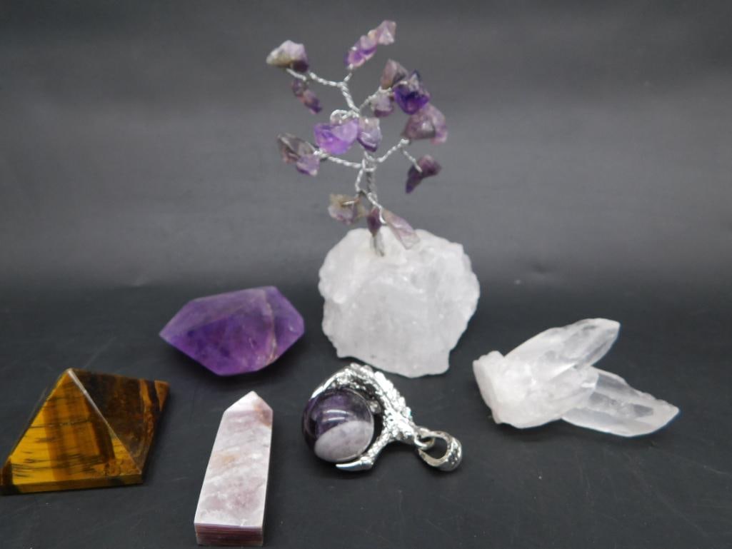 MIXED LOT ROCK STONE LAPIDARY SPECIMEN: MIXED LOT ROCK STONE LAPIDARY SPECIMEN - Part of our Discover Golden Attic, Crystals and Gems auction at HATMAN'S Auctions! Please see photos for measurements and condition. YES, we have in-house