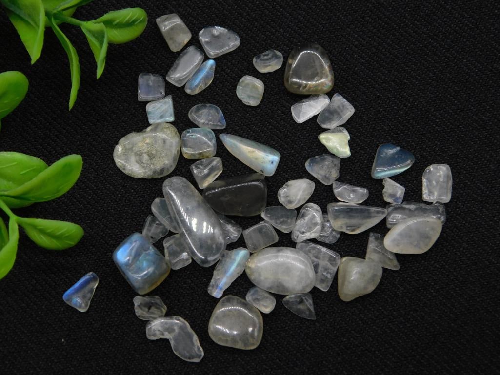 LABRADORITE ROCK STONE LAPIDARY SPECIMEN: LABRADORITE ROCK STONE LAPIDARY SPECIMEN - Part of our Discover Golden Attic, Crystals and Gems auction at HATMAN'S Auctions! Please see photos for measurements and condition. YES, we have in-house