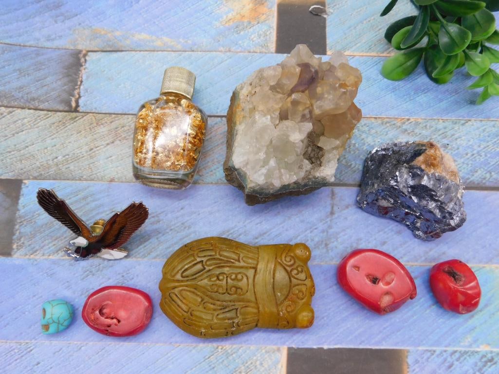 MIXED LOT ROCK STONE LAPIDARY SPECIMEN: MIXED LOT ROCK STONE LAPIDARY SPECIMEN - Part of our Discover Golden Attic, Crystals and Gems auction at HATMAN'S Auctions! Please see photos for measurements and condition. YES, we have in-house