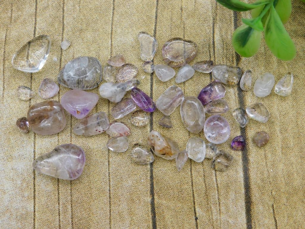 GEMSTONES ROCK STONE LAPIDARY SPECIMEN: GEMSTONES ROCK STONE LAPIDARY SPECIMEN - Part of our Discover Golden Attic, Crystals and Gems auction at HATMAN'S Auctions! Please see photos for measurements and condition. YES, we have in-house