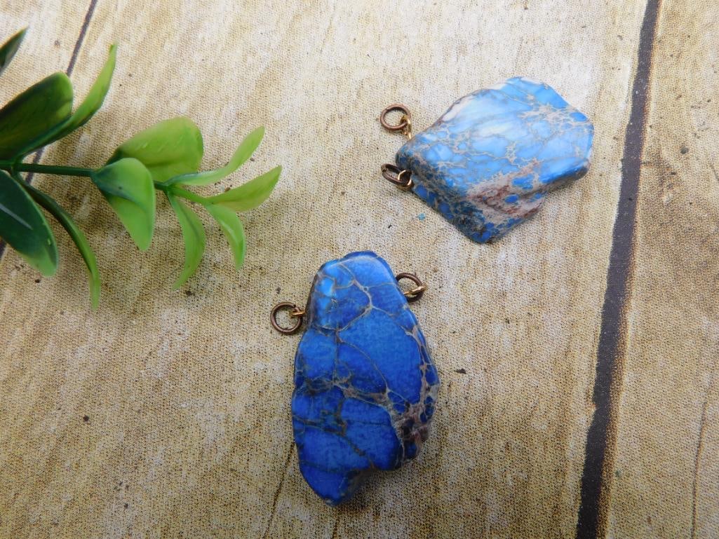 IMPRESSION JASPER PENDANTS ROCK STONE LAPIDARY SPECIMEN: IMPRESSION JASPER PENDANTS ROCK STONE LAPIDARY SPECIMEN - Part of our Discover Golden Attic, Crystals and Gems auction at HATMAN'S Auctions! Please see photos for measurements and condition. YES, we