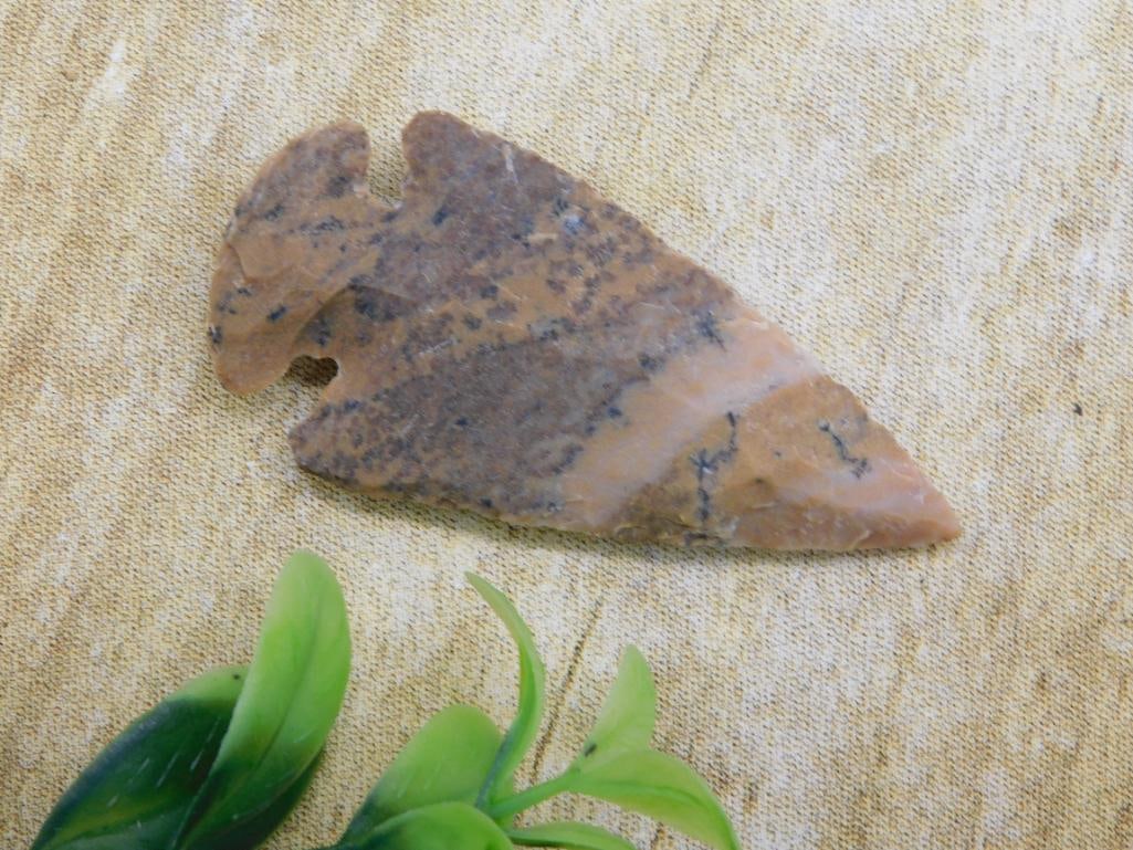 HAND KNAPPED ARTIFACT TOOL ROCK STONE LAPIDARY SPECIMEN: HAND KNAPPED ARTIFACT TOOL ROCK STONE LAPIDARY SPECIMEN - Part of our Discover Golden Attic, Crystals and Gems auction at HATMAN'S Auctions! Please see photos for measurements and condition. YES, we h
