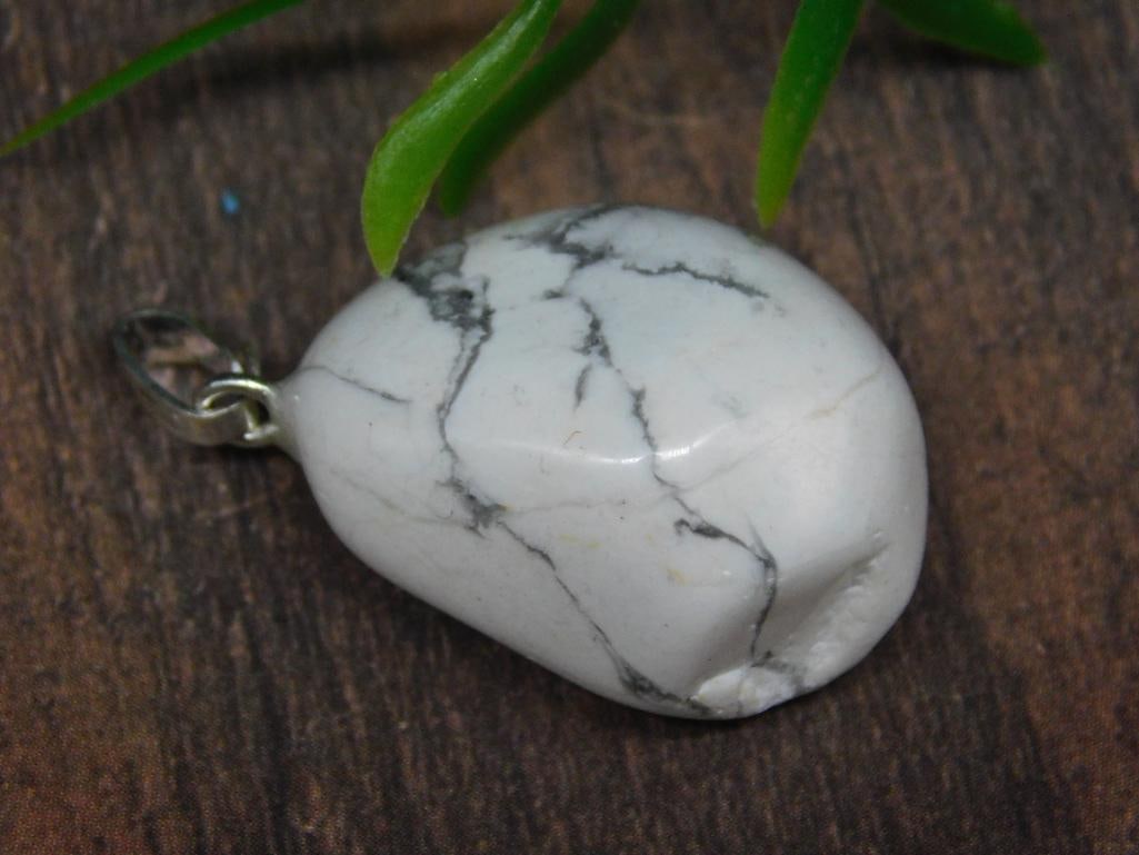 HOWLITE PENDANT ROCK STONE LAPIDARY SPECIMEN: HOWLITE PENDANT ROCK STONE LAPIDARY SPECIMEN - Part of our Discover Golden Attic, Crystals and Gems auction at HATMAN'S Auctions! Please see photos for measurements and condition. YES, we have