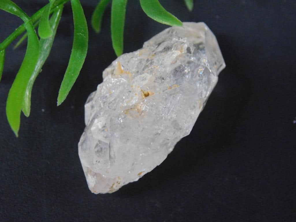 HERKIMER DIAMONDS ROCK STONE LAPIDARY SPECIMEN: HERKIMER DIAMONDS ROCK STONE LAPIDARY SPECIMEN - Part of our Discover Golden Attic, Crystals and Gems auction at HATMAN'S Auctions! Please see photos for measurements and condition. YES, we have