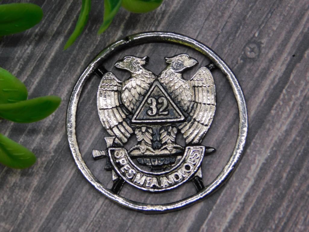 CUT COINS COLLECTIBLES: CUT COINS COLLECTIBLES - Part of our Discover Golden Attic, Crystals and Gems auction at HATMAN'S Auctions! Please see photos for measurements and condition. YES, we have in-house shipping! We have