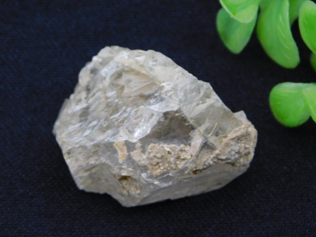 ROCK STONE LAPIDARY SPECIMEN: ROCK STONE LAPIDARY SPECIMEN - Part of our Discover Golden Attic, Crystals and Gems auction at HATMAN'S Auctions! Please see photos for measurements and condition. YES, we have in-house shipping! We