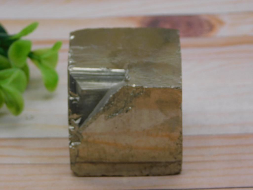 NATURAL FORMATION SPANISH PYRITE CUBE ROCK STONE LAPIDARY SPECIMEN: NATURAL FORMATION SPANISH PYRITE CUBE ROCK STONE LAPIDARY SPECIMEN - Part of our Discover Golden Attic, Crystals and Gems auction at HATMAN'S Auctions! Please see photos for measurements and condition