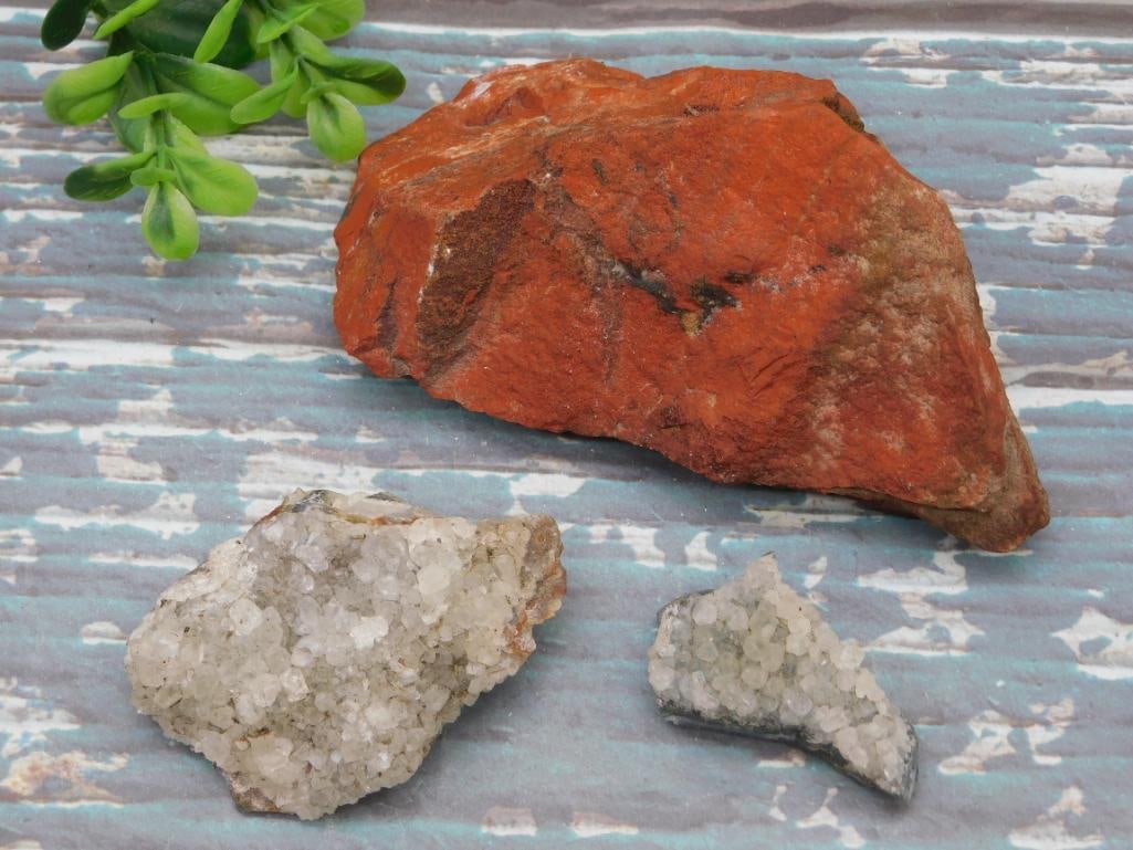 ROCK STONE LAPIDARY SPECIMEN (1 of 2)