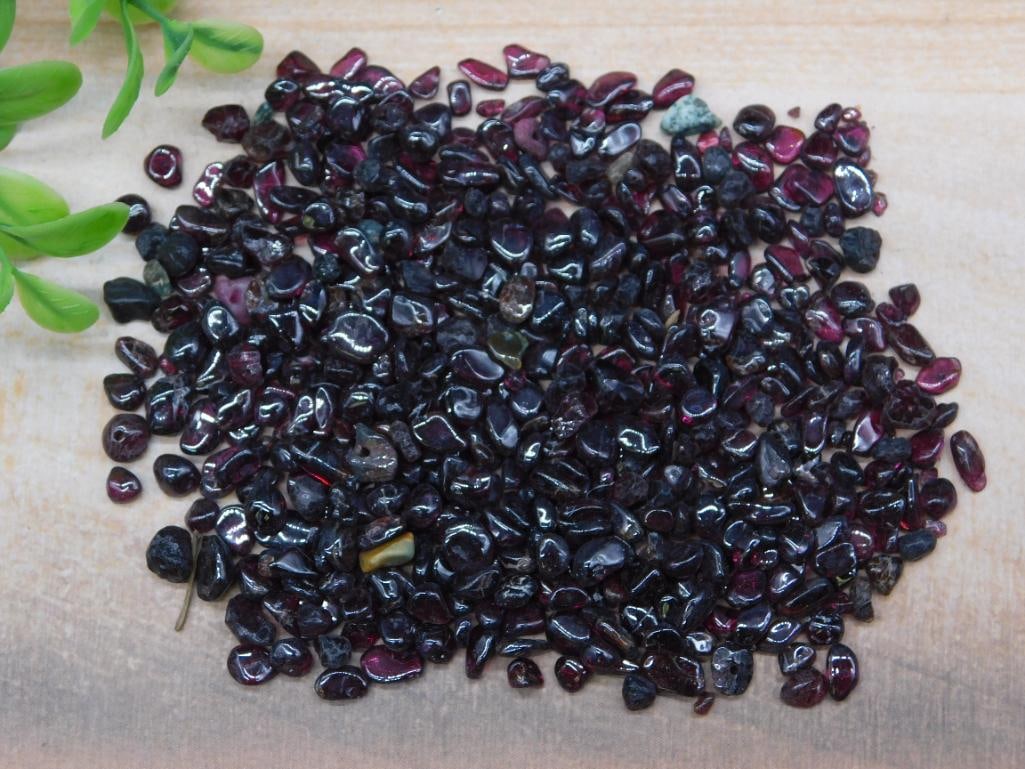 GARNET ROCK STONE LAPIDARY SPECIMEN: GARNET ROCK STONE LAPIDARY SPECIMEN - Part of our Discover Golden Attic, Crystals and Gems auction at HATMAN'S Auctions! Please see photos for measurements and condition. YES, we have in-house shippin