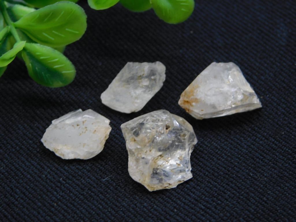 HERKIMER DIAMONDS ROCK STONE LAPIDARY SPECIMEN: HERKIMER DIAMONDS ROCK STONE LAPIDARY SPECIMEN - Part of our Discover Golden Attic, Crystals and Gems auction at HATMAN'S Auctions! Please see photos for measurements and condition. YES, we have