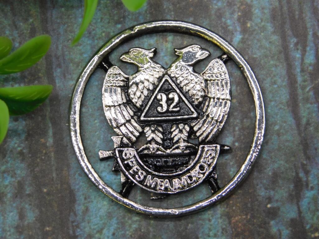 CUT COINS COLLECTIBLES: CUT COINS COLLECTIBLES - Part of our Discover Golden Attic, Crystals and Gems auction at HATMAN'S Auctions! Please see photos for measurements and condition. YES, we have in-house shipping! We have MA