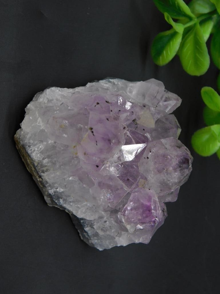 GEM SILICA ROCK STONE LAPIDARY SPECIMEN: GEM SILICA ROCK STONE LAPIDARY SPECIMEN - Part of our Discover Golden Attic, Crystals and Gems auction at HATMAN'S Auctions! Please see photos for measurements and condition. YES, we have in-house