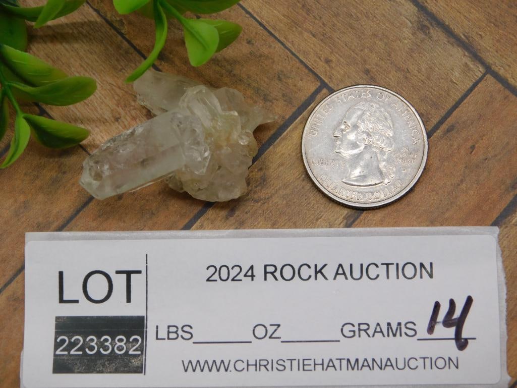 QUARTZ ROCK STONE LAPIDARY SPECIMEN - 2
