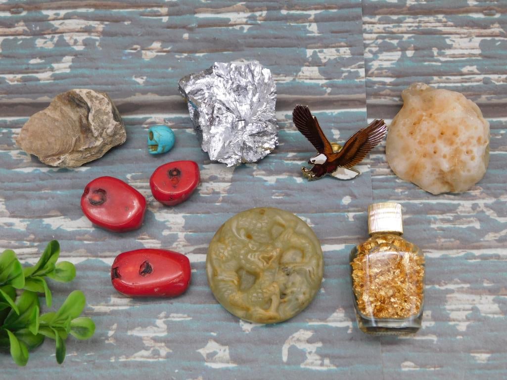 MIXED LOT ROCK STONE LAPIDARY SPECIMEN: MIXED LOT ROCK STONE LAPIDARY SPECIMEN - Part of our Discover Golden Attic, Crystals and Gems auction at HATMAN'S Auctions! Please see photos for measurements and condition. YES, we have in-house