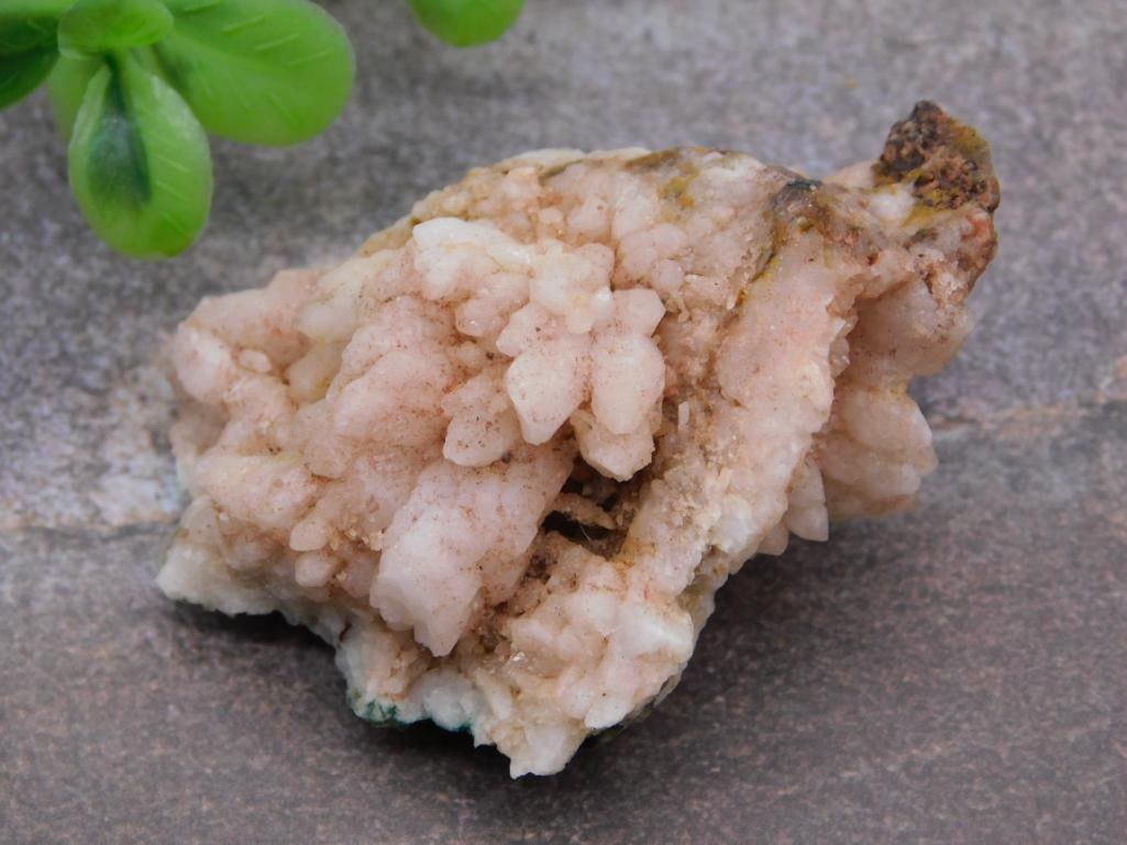 ROCK STONE LAPIDARY SPECIMEN (1 of 2)