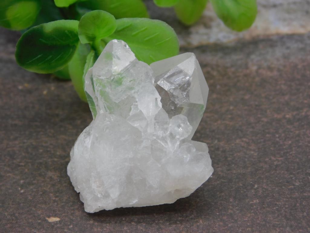 QUARTZ ROCK STONE LAPIDARY SPECIMEN: QUARTZ ROCK STONE LAPIDARY SPECIMEN - Part of our Discover Golden Attic, Crystals and Gems auction at HATMAN'S Auctions! Please see photos for measurements and condition. YES, we have in-house
