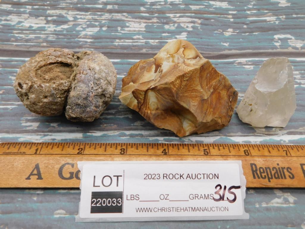 MIXED ROUGH LOT ROCK STONE LAPIDARY SPECIMEN: MIXED ROUGH LOT ROCK STONE LAPIDARY SPECIMEN - Part of our Discover Golden Attic, Crystals and Gems auction at HATMAN'S Auctions! Please see photos for measurements and condition. YES, we have
