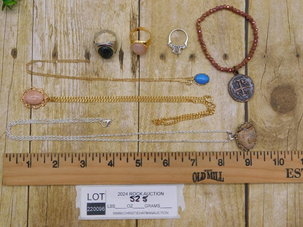 MIXED JEWELRY LOT ROCK STONE LAPIDARY SPECIMEN: MIXED JEWELRY LOT ROCK STONE LAPIDARY SPECIMEN - Part of our Discover Golden Attic, Crystals and Gems auction at HATMAN'S Auctions! Please see photos for measurements and condition. YES, we have