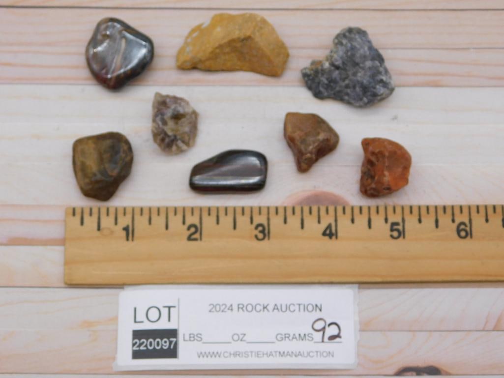 MIXED ROUGH LOT ROCK STONE LAPIDARY SPECIMEN: MIXED ROUGH LOT ROCK STONE LAPIDARY SPECIMEN - Part of our Discover Golden Attic, Crystals and Gems auction at HATMAN'S Auctions! Please see photos for measurements and condition. YES, we have in-hous