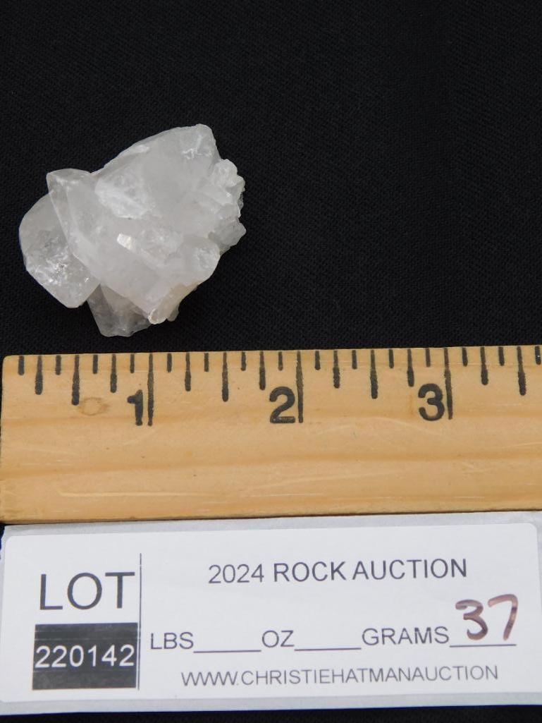 QUARTZ ROCK STONE LAPIDARY SPECIMEN: QUARTZ ROCK STONE LAPIDARY SPECIMEN - Part of our Discover Golden Attic, Crystals and Gems auction at HATMAN'S Auctions! Please see photos for measurements and condition. YES, we have in-house