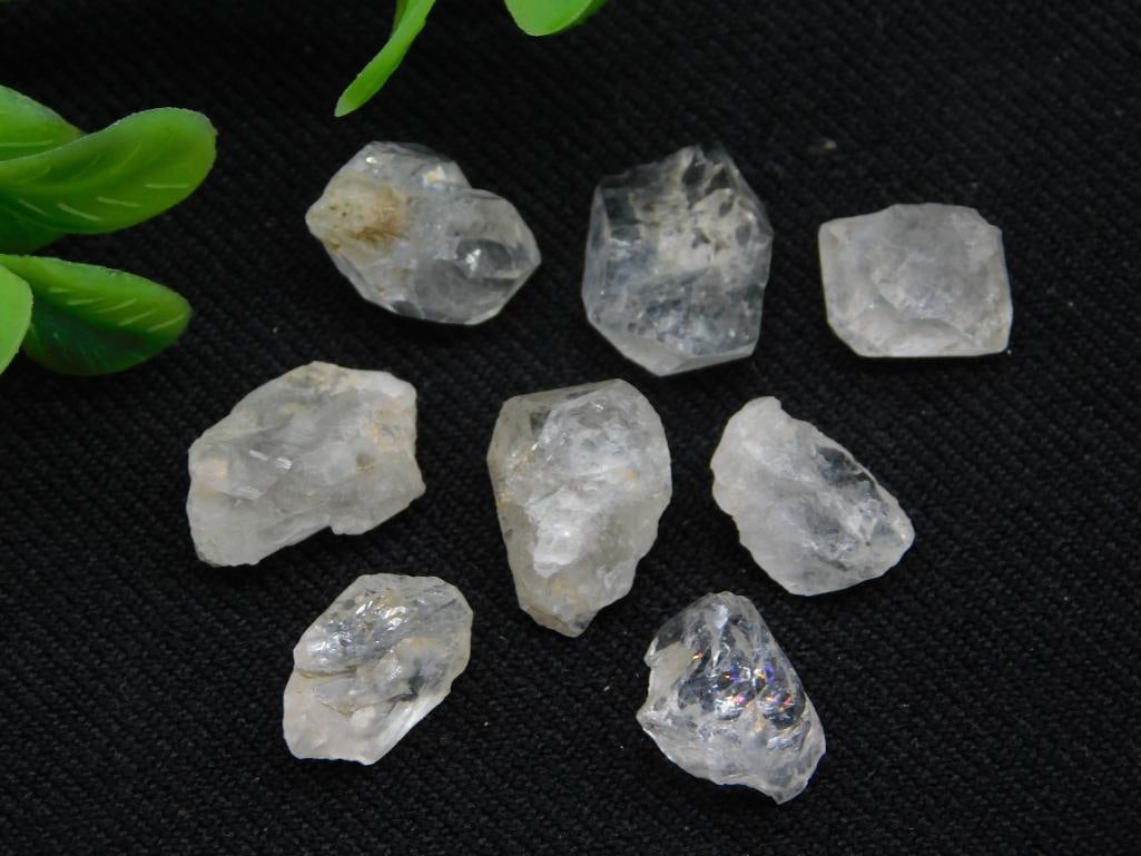 HERKIMER DIAMONDS ROCK STONE LAPIDARY SPECIMEN: HERKIMER DIAMONDS ROCK STONE LAPIDARY SPECIMEN - Part of our Discover Golden Attic, Crystals and Gems auction at HATMAN'S Auctions! Please see photos for measurements and condition. YES, we have