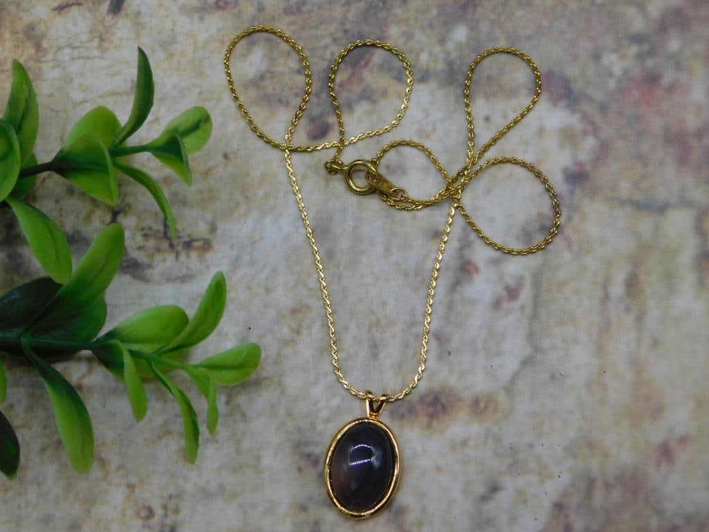 GENUINE STONE PENDANT ON CHAIN NECKLACE: GENUINE STONE PENDANT ON CHAIN NECKLACE - Part of our Discover Golden Attic, Crystals and Gems auction at HATMAN'S Auctions! Please see photos for measurements and condition. YES, we have in-house