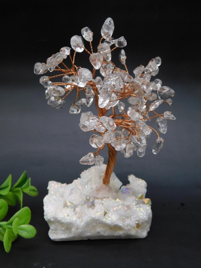 STONE TREE ROCK STONE LAPIDARY SPECIMEN: STONE TREE ROCK STONE LAPIDARY SPECIMEN - Part of our Discover Golden Attic, Crystals and Gems auction at HATMAN'S Auctions! Please see photos for measurements and condition. YES, we have in-house